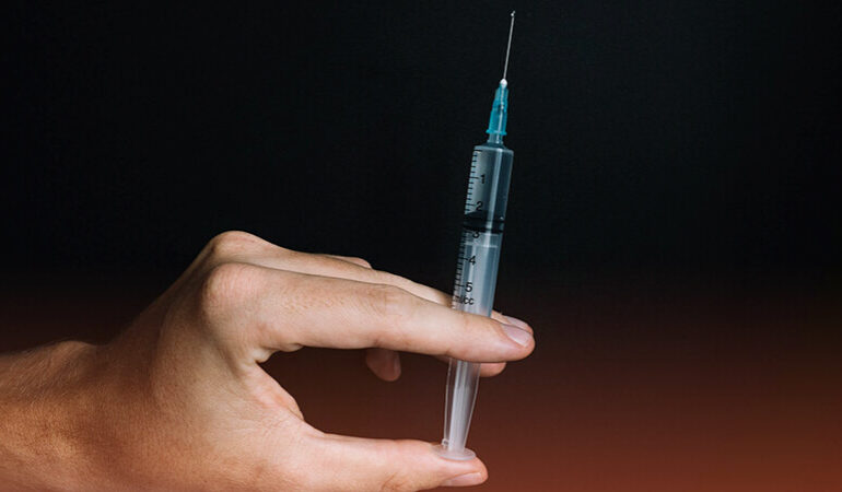 Covid-19: Ministério do Trabalho publica portaria proibindo empresas de exigir comprovante de imunização